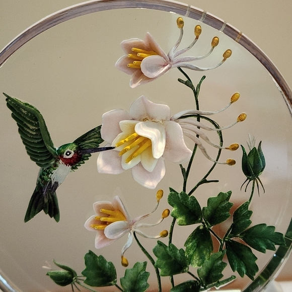 Vtg Lucite Paperweight Acrylic Reverse Cut Hand Painted Hummingbird Desk Decor - Picture 5 of 9